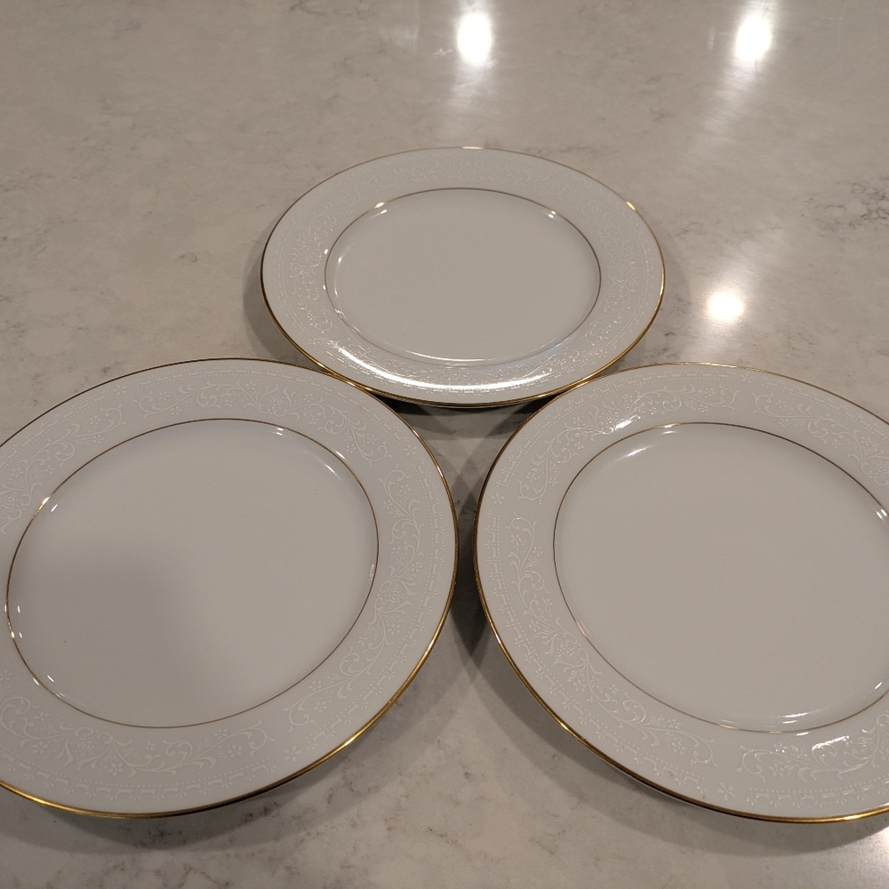Noritake White and Gold Trim Plates Set Of 3